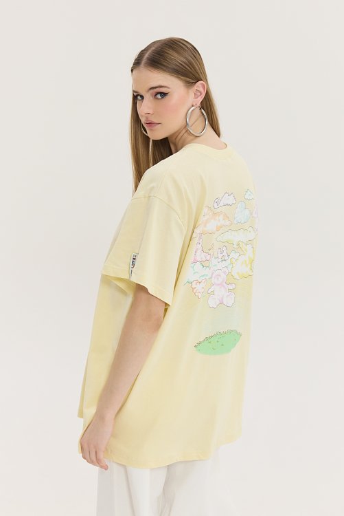 Cheetah T-shirt Yellow Clouds