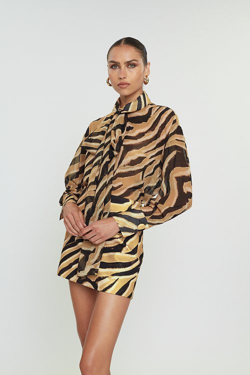 Mila shirt caramel zebra