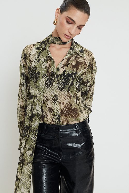 Mila shirt olive snake