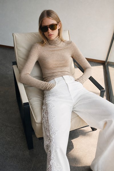Clementine turtleneck camel